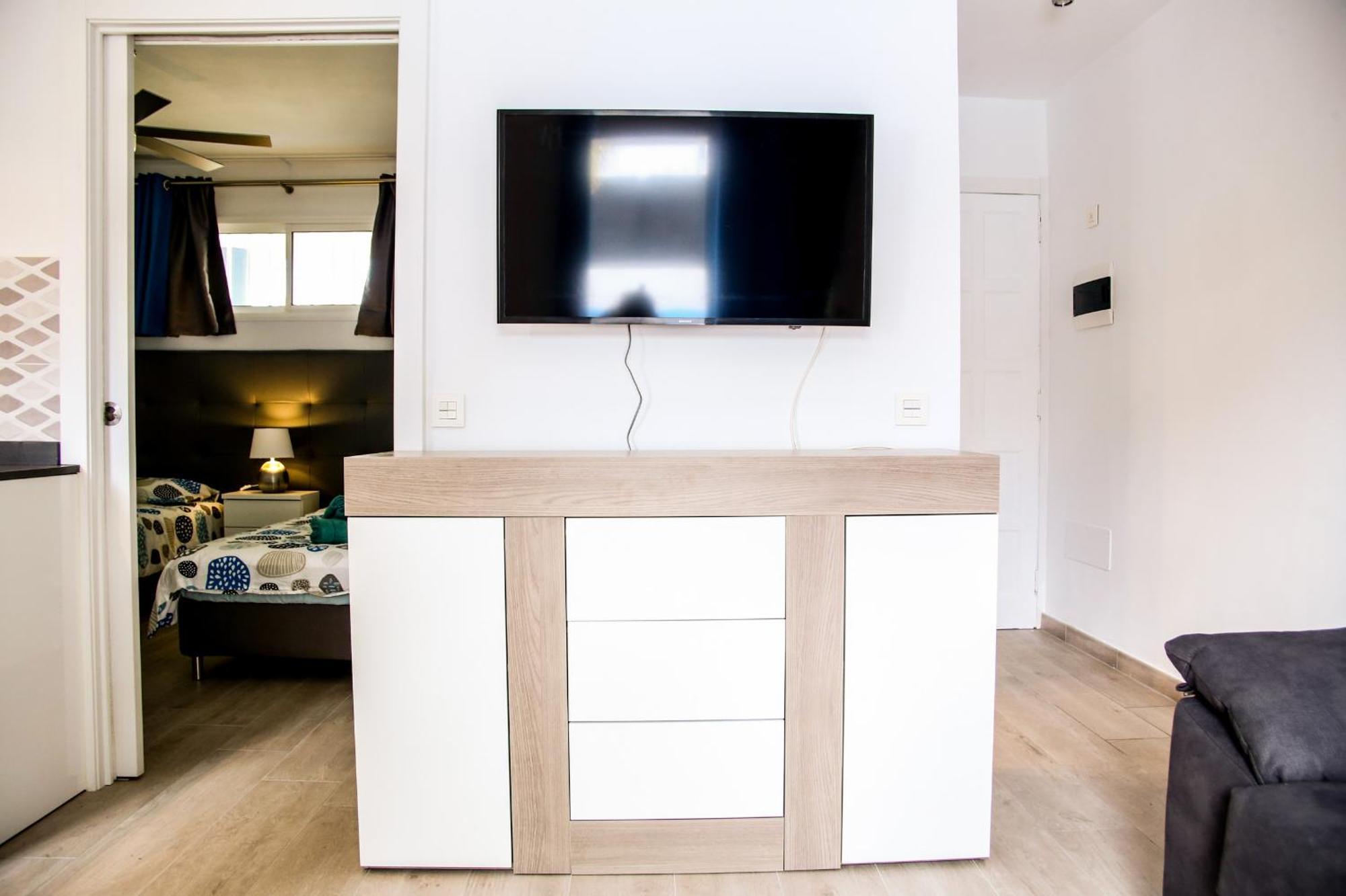 Casa Rachele Apartment คอร์ราเลโฮ ภายนอก รูปภาพ